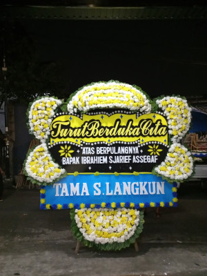 Papan Bunga Duka di Tomba